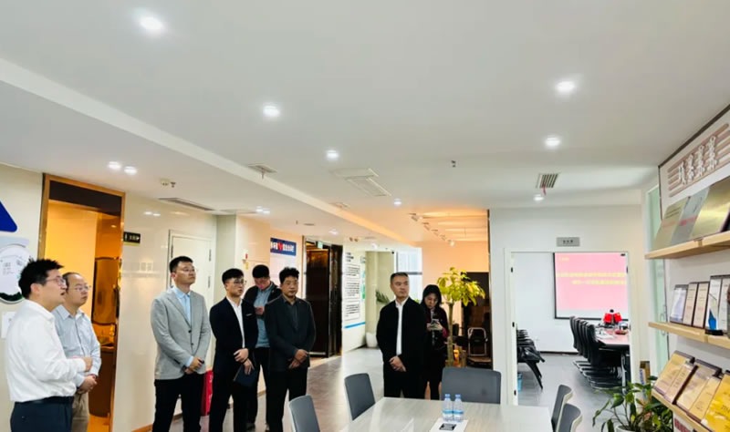 新聞快訊 | 陜西省碳中和技術發展協會和重慶華商會領導蒞臨我司指導工作